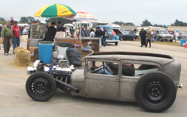 Photo 31 Rat rod jacked up on its airbag suspension and on its way home